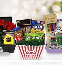 5 Crazy Cheap Christmas Gift Baskets From the Dollar Store Under $10   Cheap christmas gifts, Diy christmas gifts cheap, Cheap christmas diy