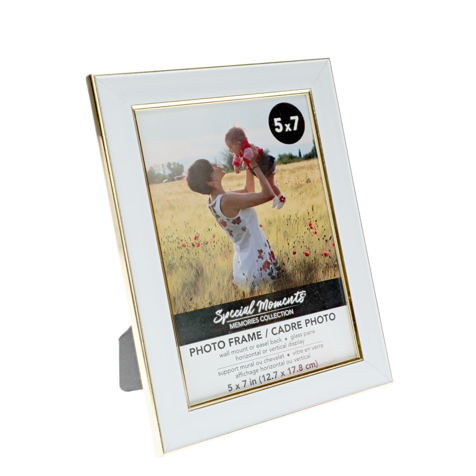 5x7 Picture Frames: Plastic, Floating & More | DollarTree.com