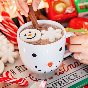 1PC 480ml Christmas Cups - 16oz Xmas Tree Decor Gift Mug with Lid And Straw  Holiday Tumblers Christmas Decorations Coffee Chocolate Drinking Glass Cup  Decor Gift For Women Men