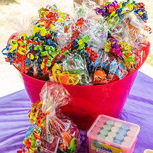 Dollar Store Party Favors! BEST Kids - Teens - Tweens DIY Party Favors –  Easy – Awesome and Fun Candy