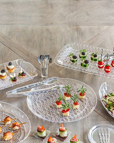 Disposable Catering Supplies: Pans, Plates, & More in Bulk