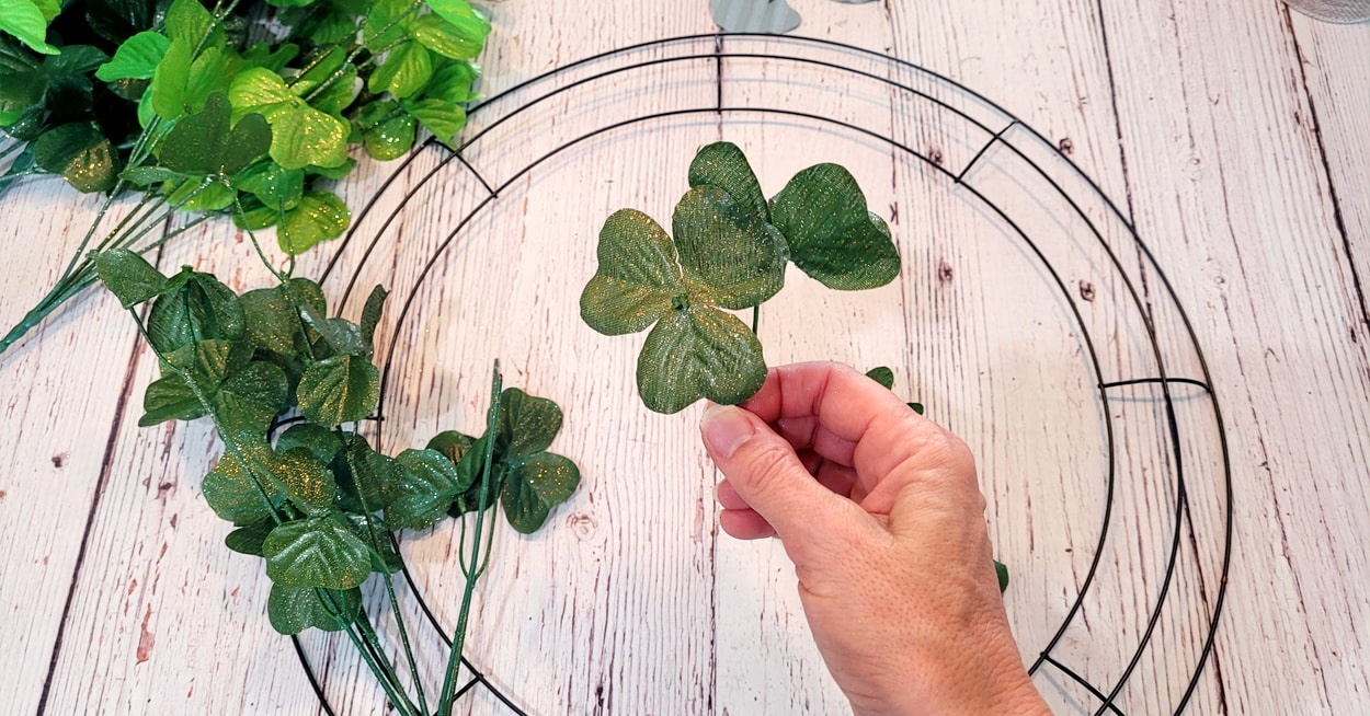 Grace and Peace Quilting: Gingham🍀Shamrock + Wreath